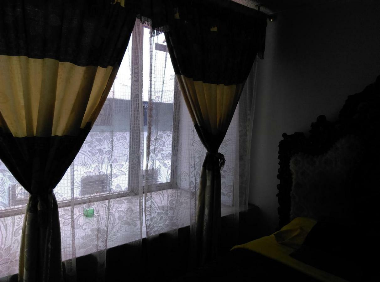Escocie - Quito Hotel ภายนอก รูปภาพ